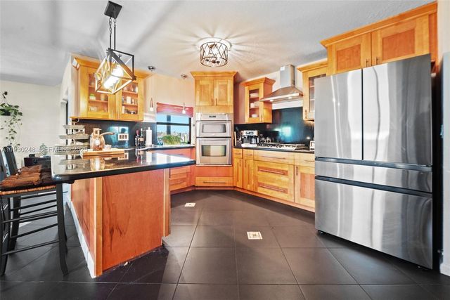 410 Sailboat Cir 410, Weston, FL 33326