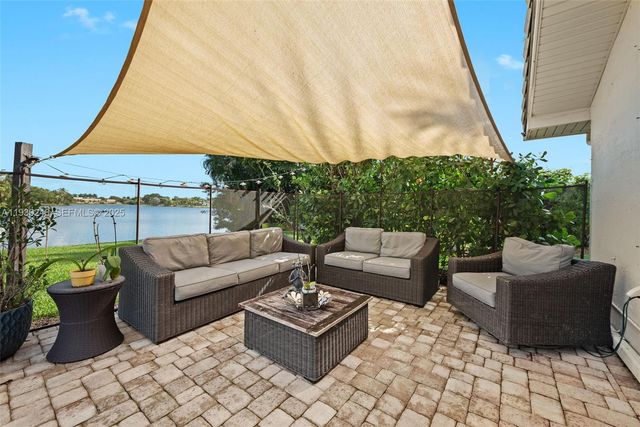 410 Sailboat Cir 410, Weston, FL 33326