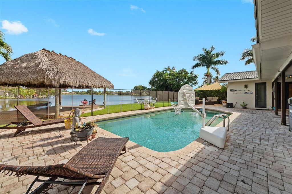 410 Sailboat Cir 410, Weston, FL 33326