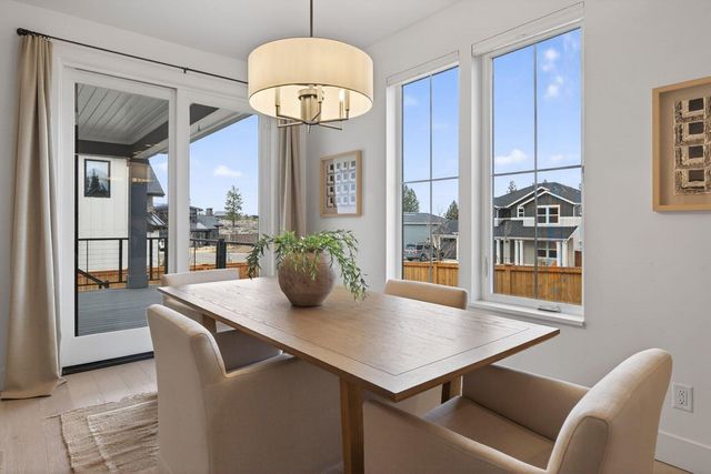 62637 Mt Hood Drive, Bend, OR 97703