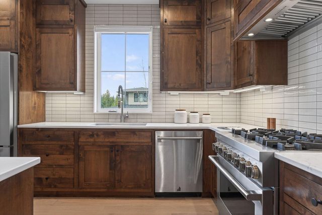 62637 Mt Hood Drive, Bend, OR 97703