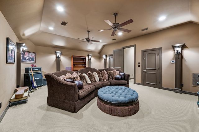 331 S White Chapel Boulevard, Southlake, TX 76092