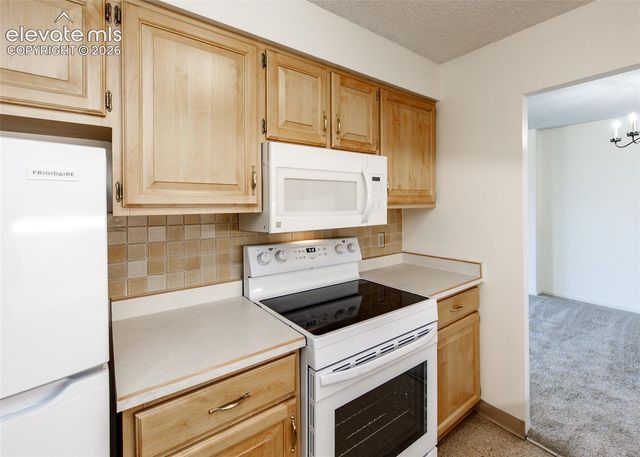 411 Lakewood Circle A706, Colorado Springs, CO 80910