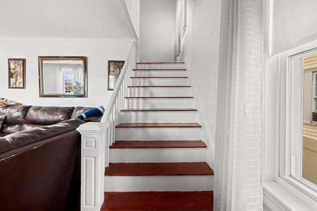 18 Larchwood Rd, Methuen, MA 01844