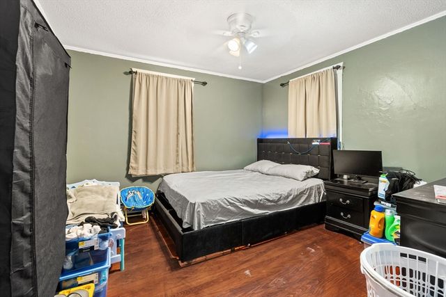 18 Larchwood Rd, Methuen, MA 01844