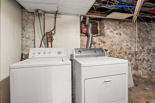 18 Larchwood Rd, Methuen, MA 01844