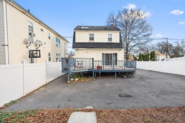 18 Larchwood Rd, Methuen, MA 01844