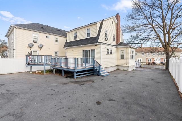 18 Larchwood Rd, Methuen, MA 01844