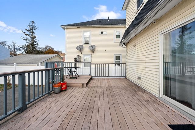 18 Larchwood Rd, Methuen, MA 01844