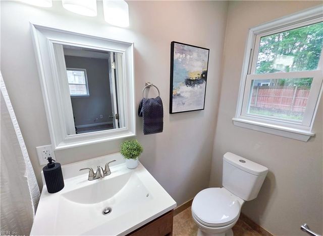 800 Churchill DR, Virginia Beach, VA 23464