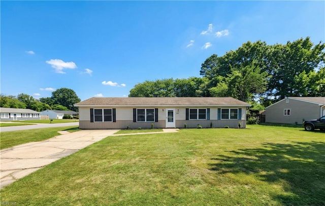 800 Churchill DR, Virginia Beach, VA 23464
