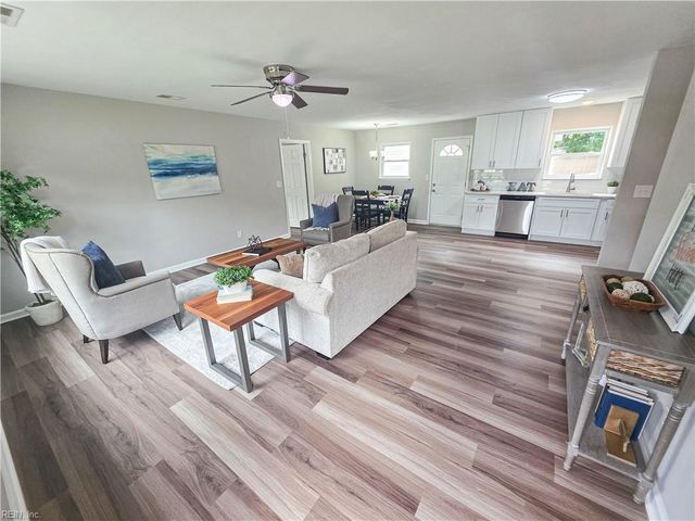 800 Churchill DR, Virginia Beach, VA 23464
