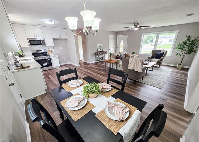 800 Churchill DR, Virginia Beach, VA 23464