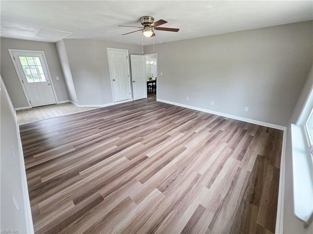 800 Churchill DR, Virginia Beach, VA 23464
