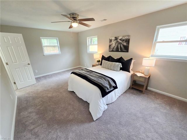 800 Churchill DR, Virginia Beach, VA 23464