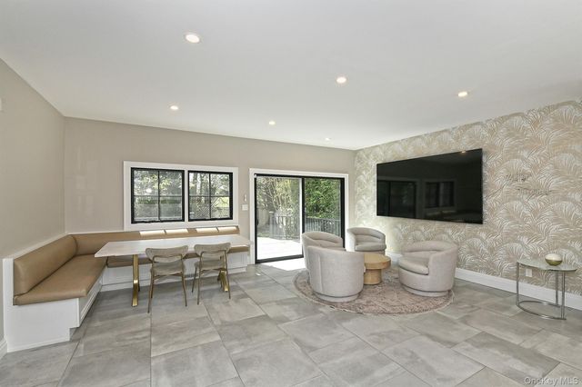 1 Dylan Place, Melville, NY 11747