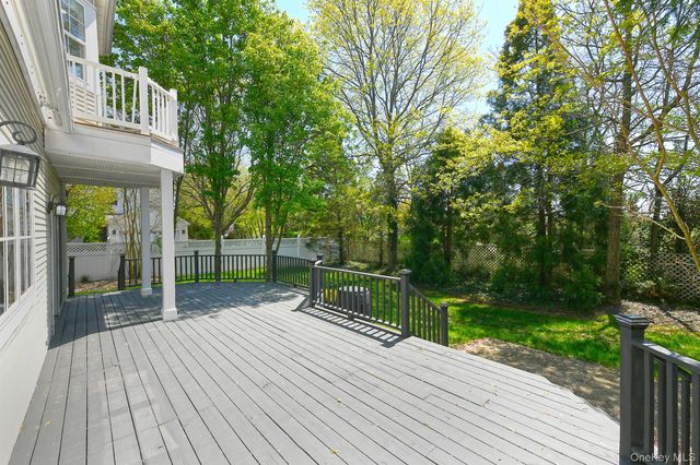 1 Dylan Place, Melville, NY 11747