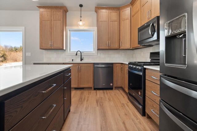 2765 COUNTY ROAD EE, Abrams, WI 54101