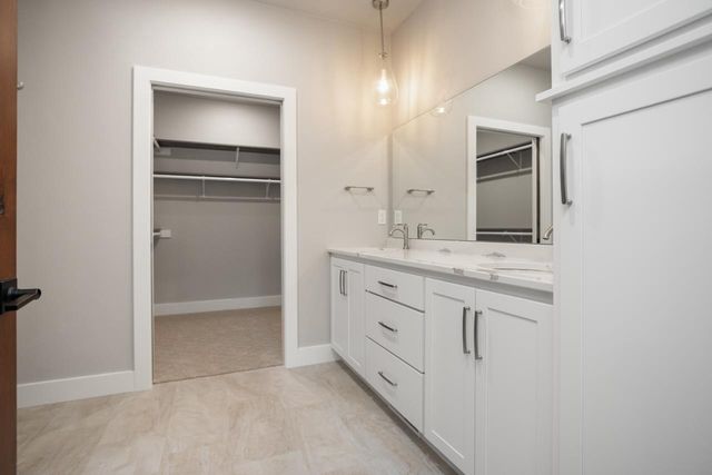 2765 COUNTY ROAD EE, Abrams, WI 54101