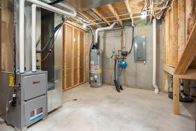 2765 COUNTY ROAD EE, Abrams, WI 54101