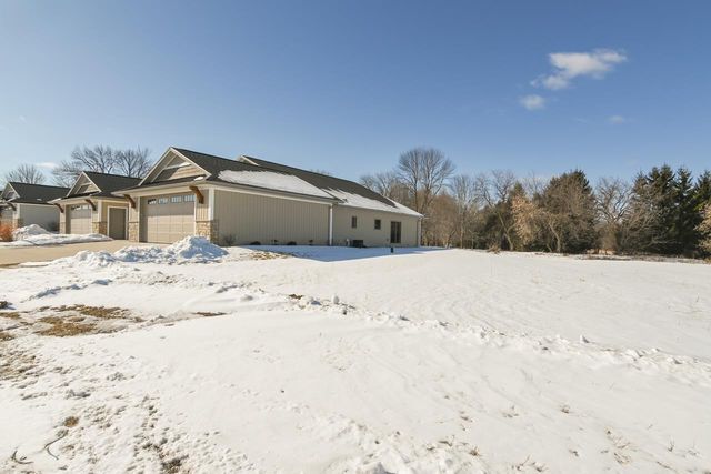 2765 COUNTY ROAD EE, Abrams, WI 54101