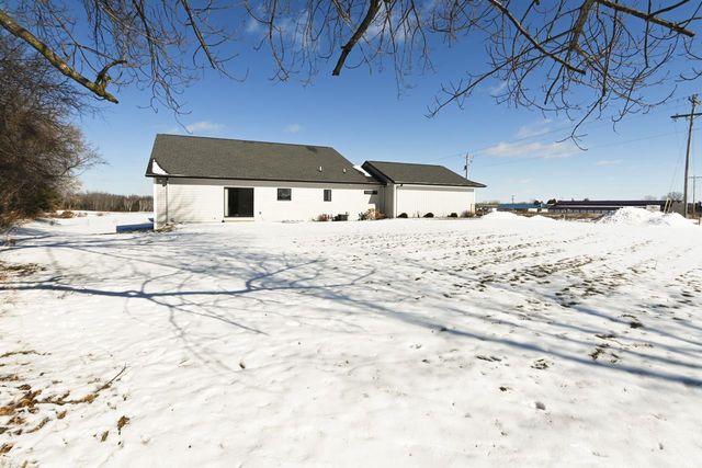 2765 COUNTY ROAD EE, Abrams, WI 54101