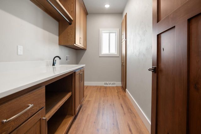 2765 COUNTY ROAD EE, Abrams, WI 54101