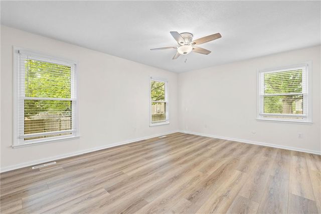 12010 W 74th Street, Shawnee, KS 66216