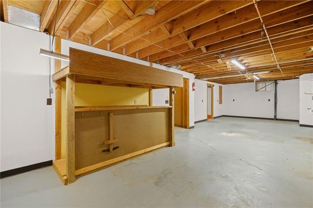 12010 W 74th Street, Shawnee, KS 66216