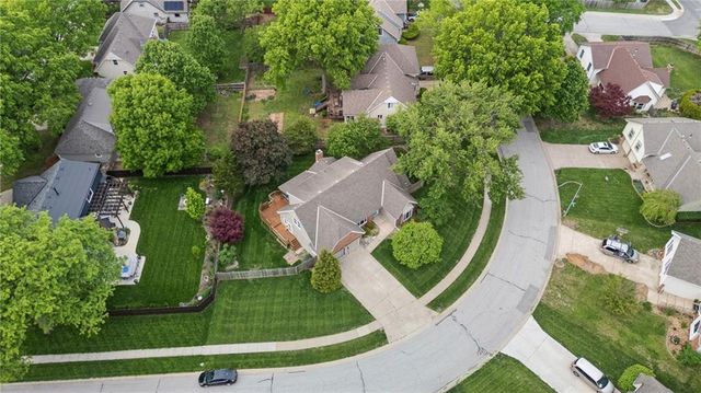 12010 W 74th Street, Shawnee, KS 66216