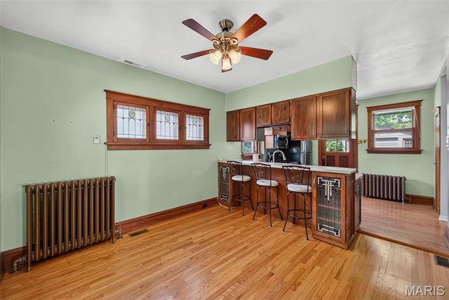 3073 Andover Drive, St Louis, MO 63121
