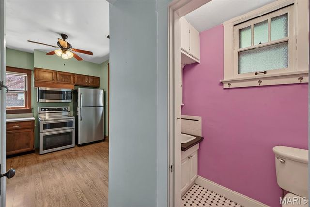 3073 Andover Drive, St Louis, MO 63121