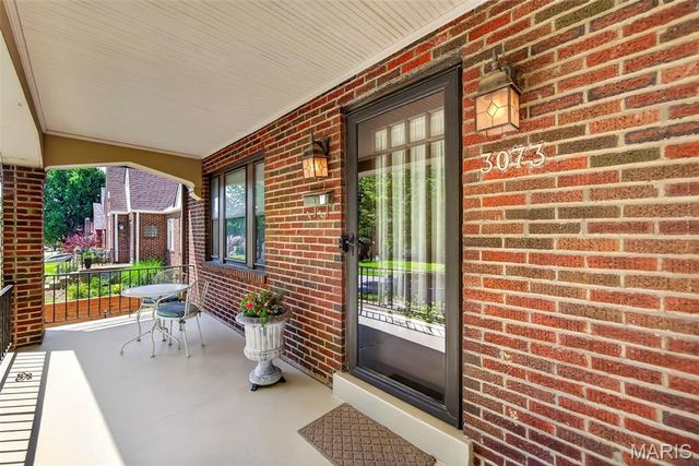 3073 Andover Drive, St Louis, MO 63121