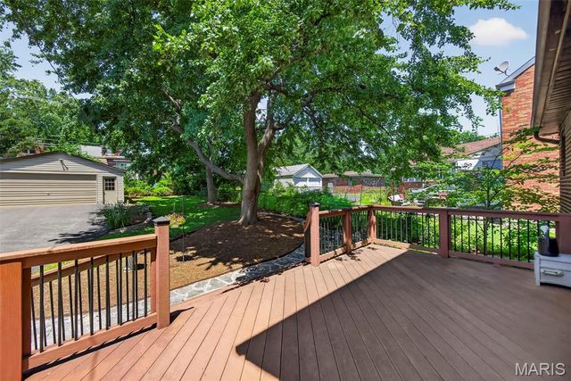 3073 Andover Drive, St Louis, MO 63121