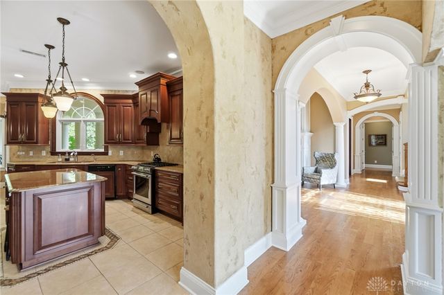 415 S Signature Drive, Beavercreek Twp, OH 45385