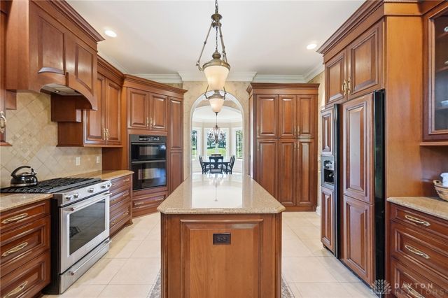 415 S Signature Drive, Beavercreek Twp, OH 45385