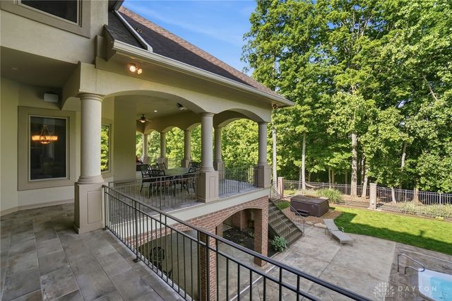 415 S Signature Drive, Beavercreek Twp, OH 45385
