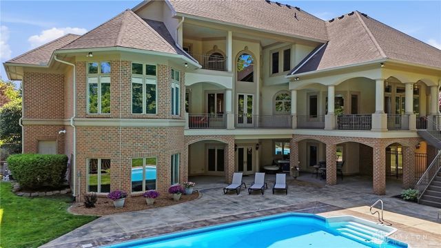 415 S Signature Drive, Beavercreek Twp, OH 45385