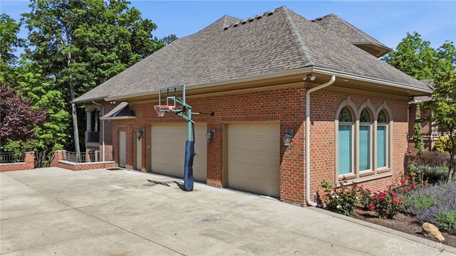 415 S Signature Drive, Beavercreek Twp, OH 45385