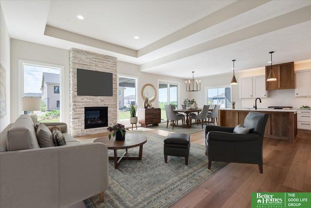 5920 N 208th Street, Elkhorn, NE 68022