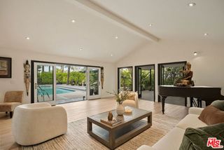 4807 Brewster Drive, Tarzana (los Angeles), CA 91356