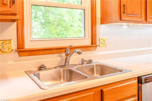 163 Ruth Court, Winston-salem, NC 27127