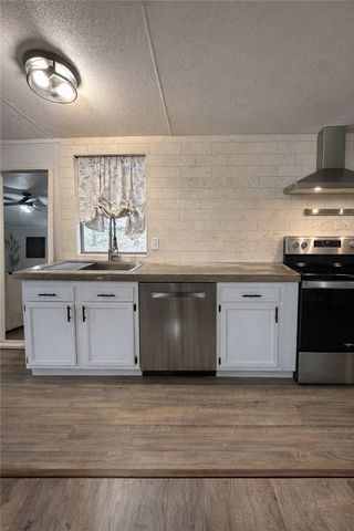 7031 Red Rock Rd, Franklin, TX 77856