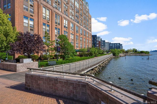 23 Water Grant Street 4N, Yonkers, NY 10701