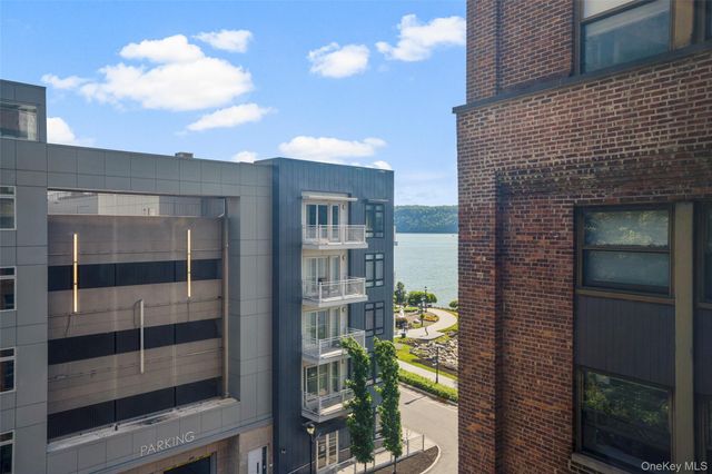 23 Water Grant Street 4N, Yonkers, NY 10701