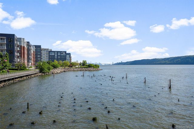 23 Water Grant Street 4N, Yonkers, NY 10701