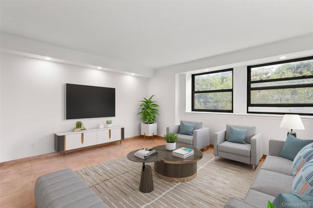 23 Water Grant Street 4N, Yonkers, NY 10701