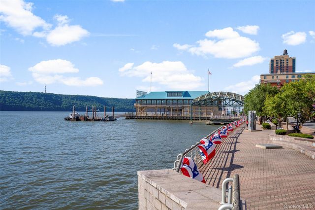 23 Water Grant Street 4N, Yonkers, NY 10701