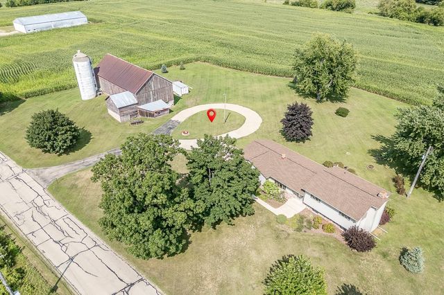 N3212 BEAN CITY ROAD, New London, WI 54961