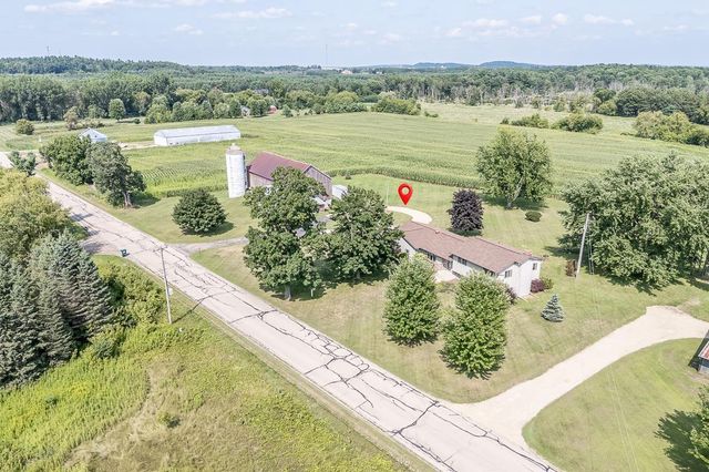 N3212 BEAN CITY ROAD, New London, WI 54961